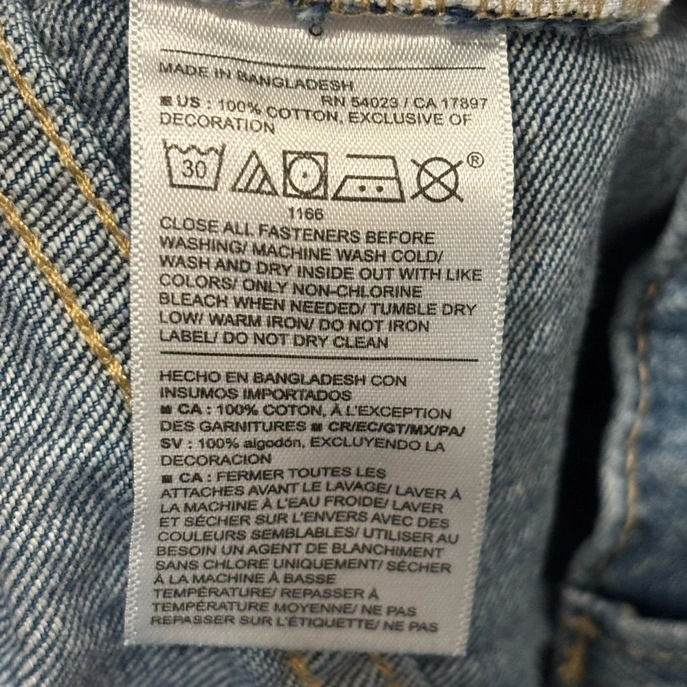 Old‎ Navy/Art Class Kids Blue and Light Blue Embroidered Jeans
